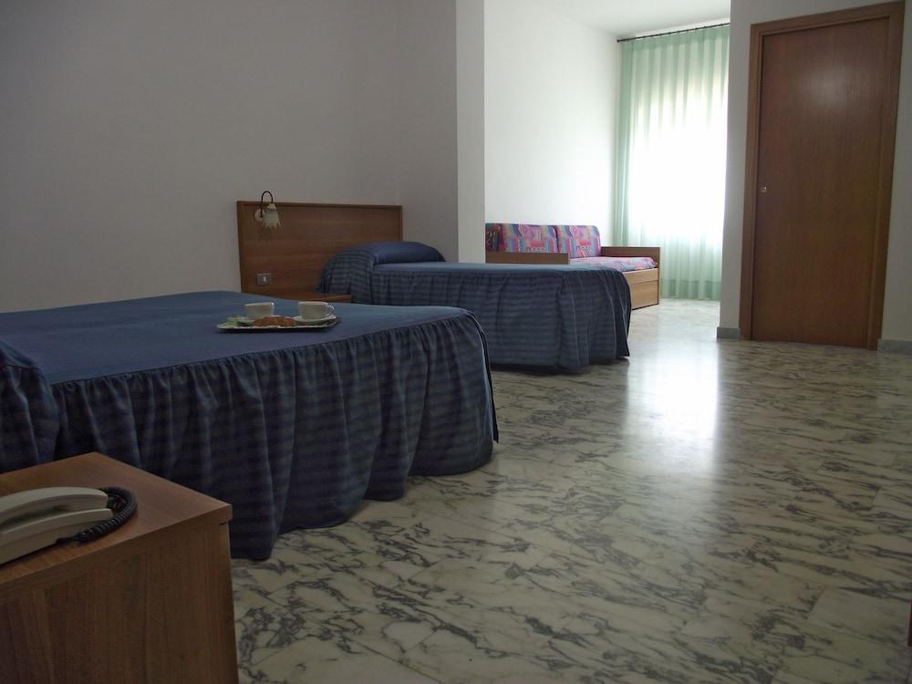 Hotel Ristorante Mosaici Piazza Armerina Dış mekan fotoğraf