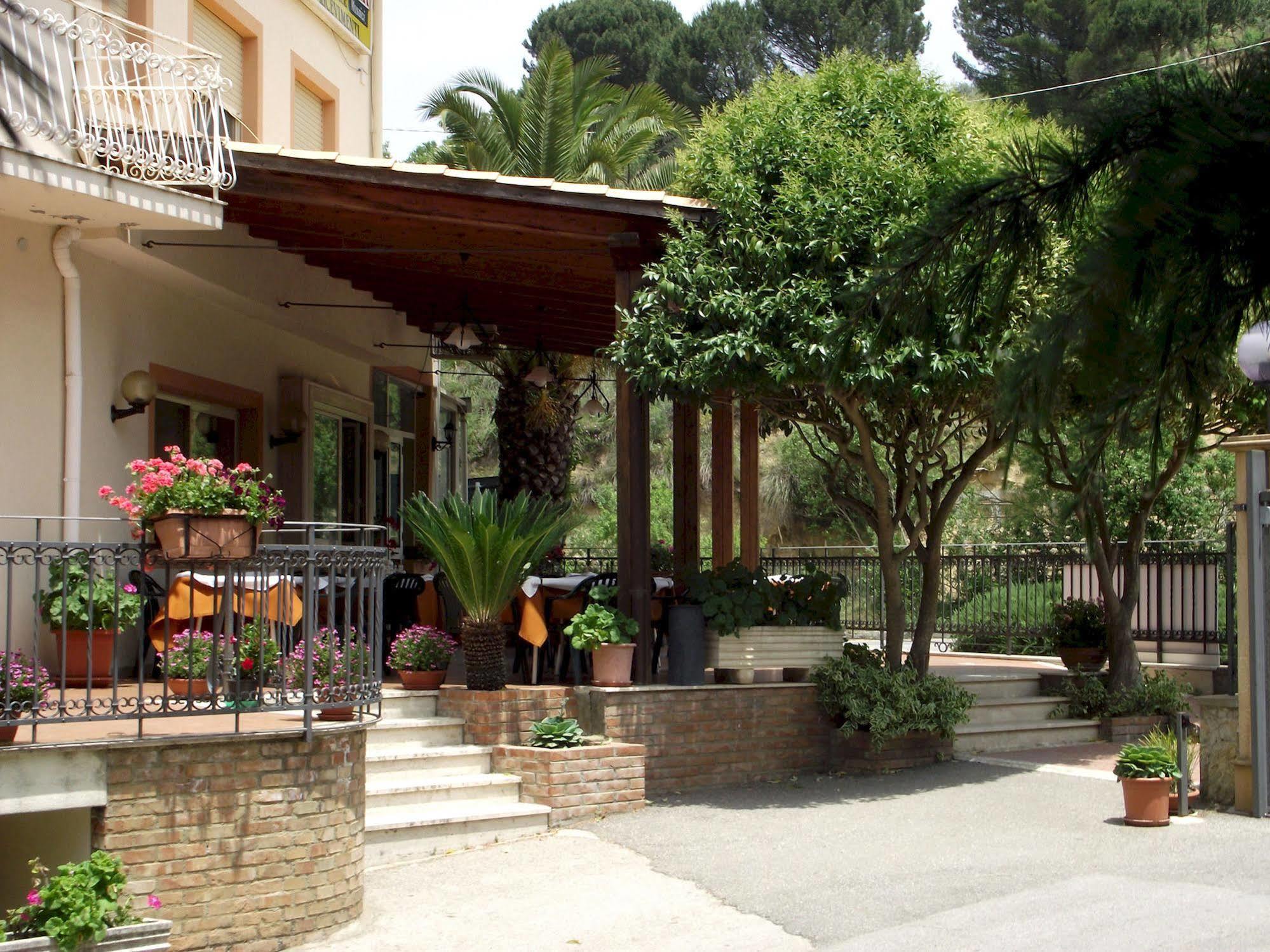 Hotel Ristorante Mosaici Piazza Armerina Dış mekan fotoğraf